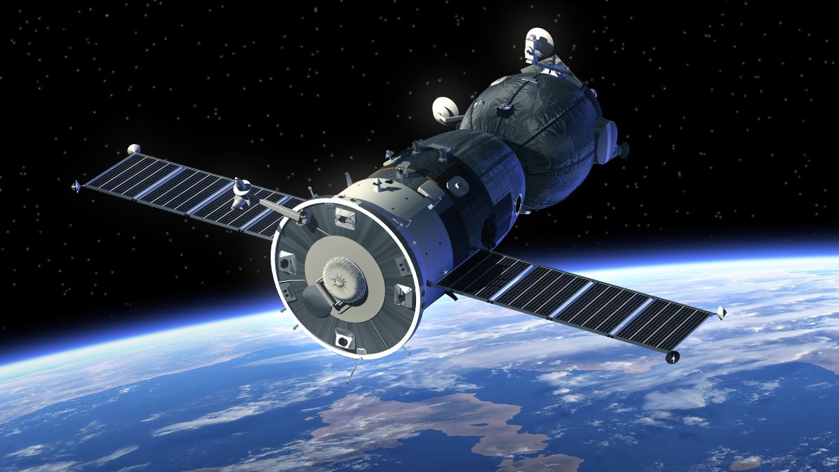 Việt Nam sẽ phóng vệ tinh mới, thay thế vệ tinh viễn thông địa tĩnh đầu tiên tách khỏi tên lửa, bay vào vũ trụ